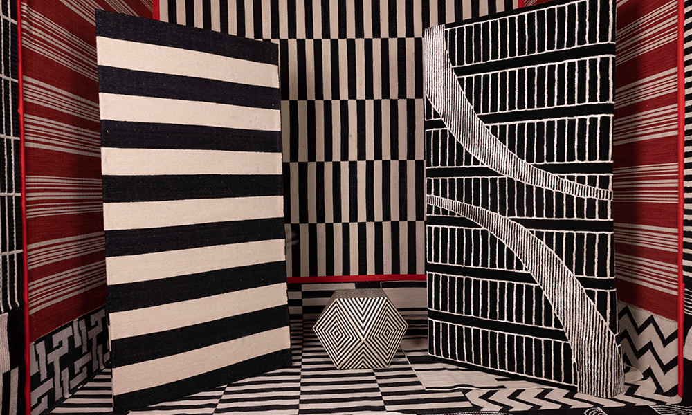 5 Designer Hacks to Decorate with Black & White Rugs: Luxury Living Made Simple