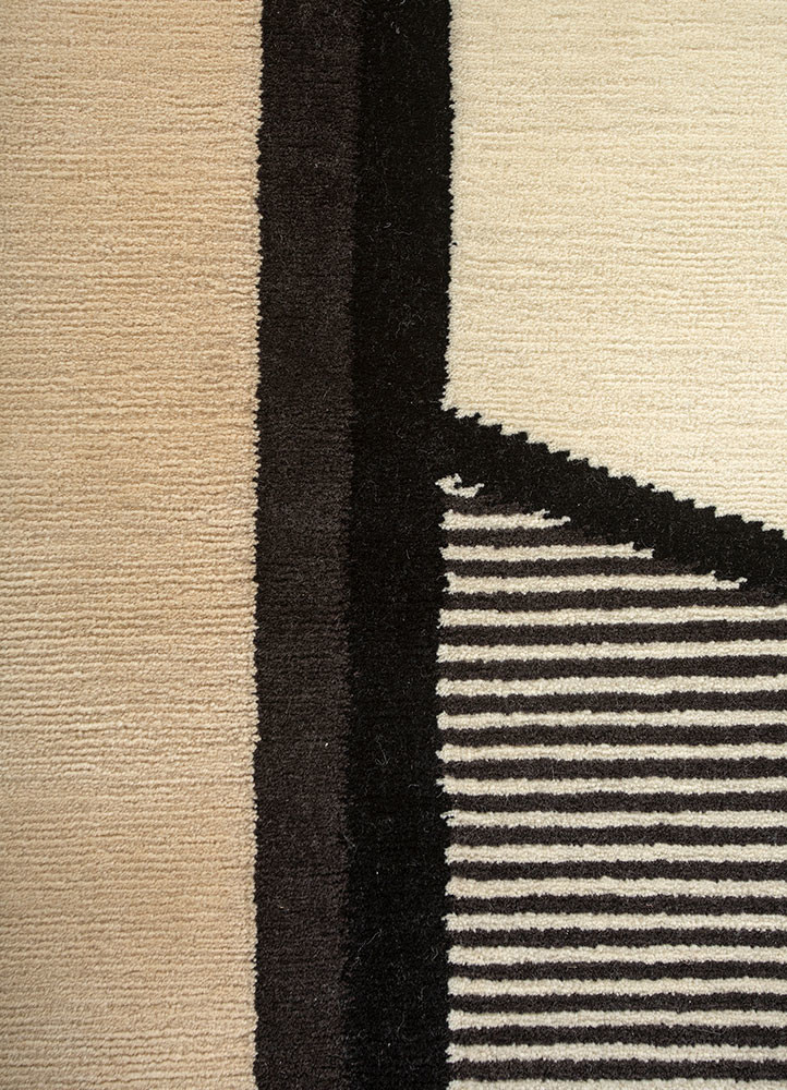 box ivory wool hand knotted Rug - CloseUp
