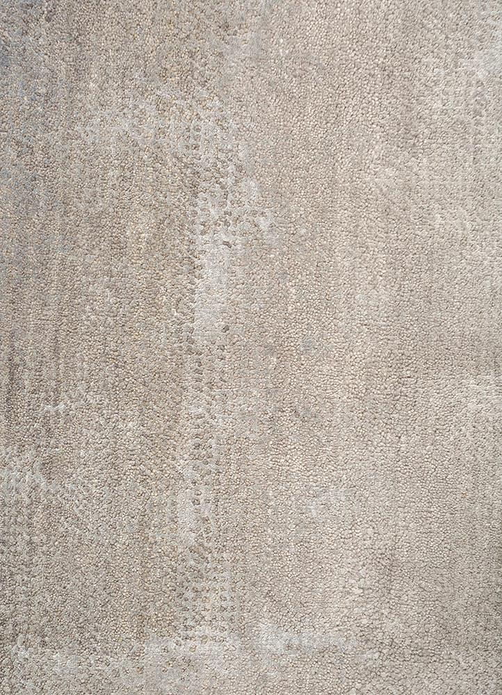 aprezo ivory wool and bamboo silk hand knotted Rug - CloseUp