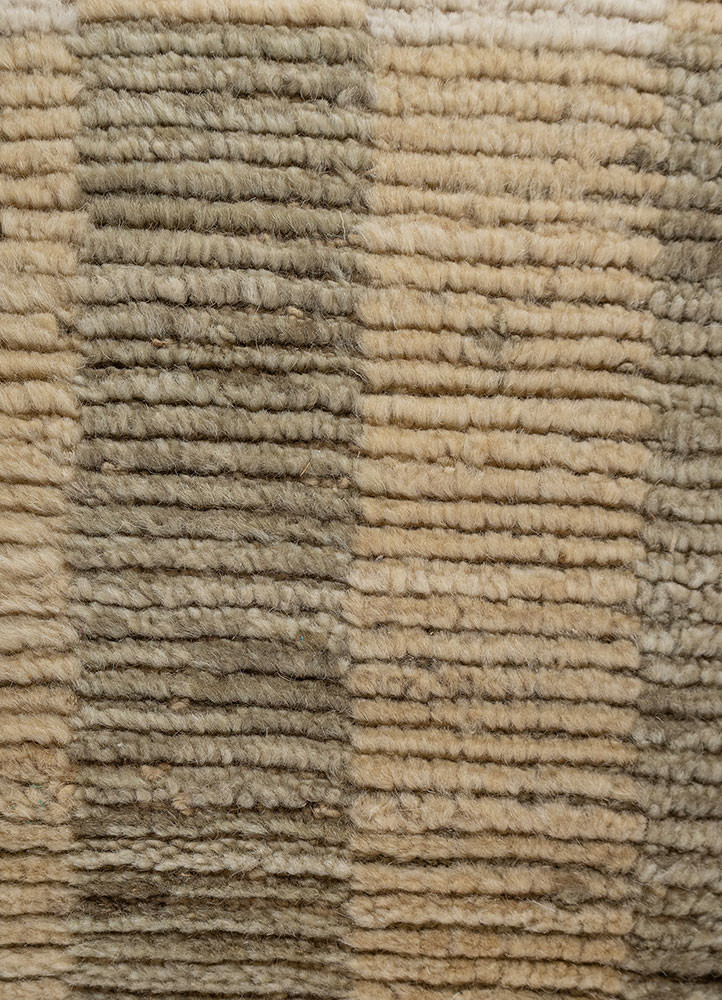 saga gold wool hand loom Rug - CloseUp saga gold wool hand loom Rug - CloseUp