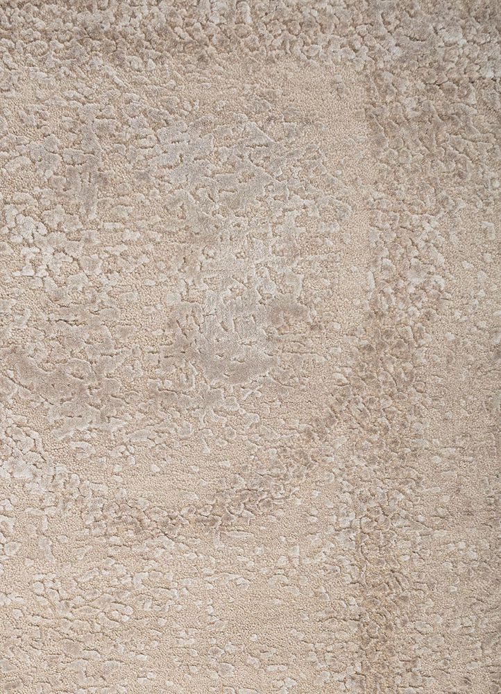 entropy ivory wool and bamboo silk hand knotted Rug - CloseUp