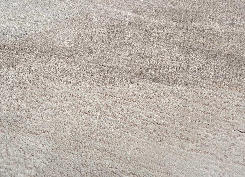 azalea grey and black wool and bamboo silk hand knotted Rug - CloseUp azalea grey and black wool and bamboo silk hand knotted Rug - CloseUp