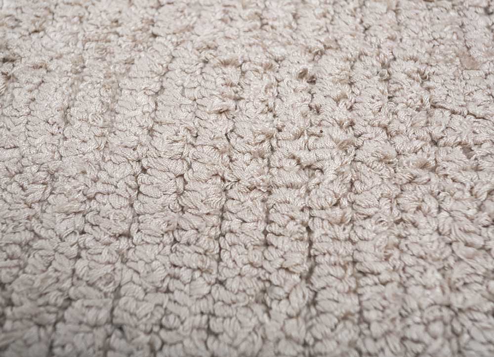 come around ivory wool and viscose hand tufted Rug - CloseUp