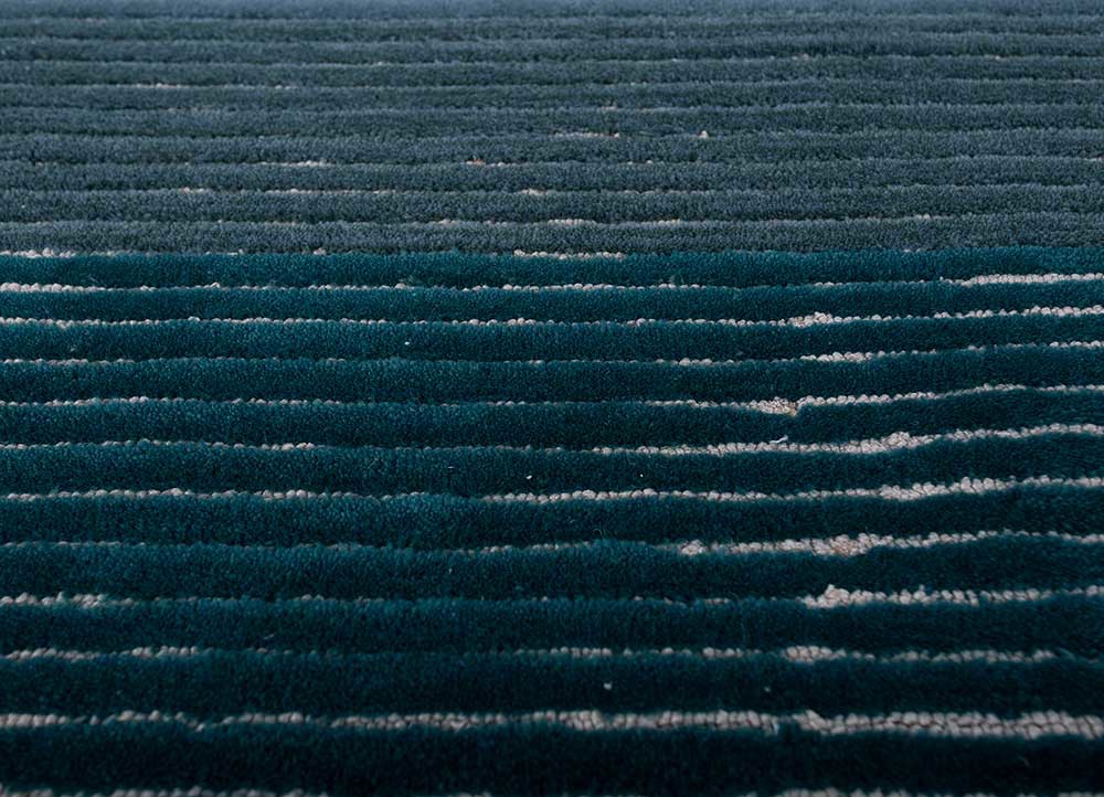 pathways blue wool and viscose hand tufted Rug - CloseUp