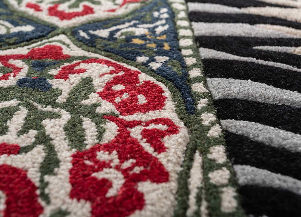 wild wanderlust ivory wool and viscose hand tufted Rug - CloseUp