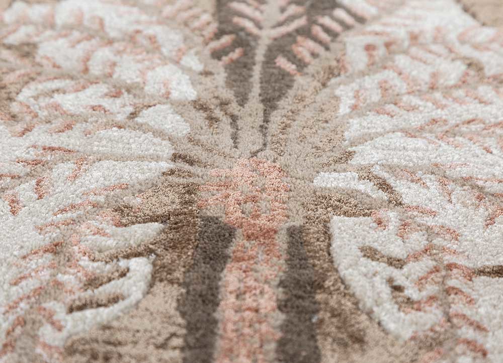 wild wanderlust ivory wool and viscose hand tufted Rug - CloseUp