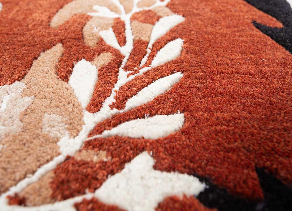 wild wanderlust grey and black wool and viscose hand tufted Rug - CloseUp