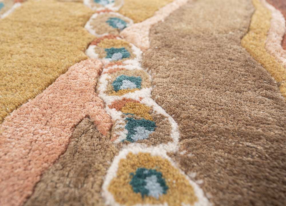 wild wanderlust ivory wool and viscose hand tufted Rug - CloseUp