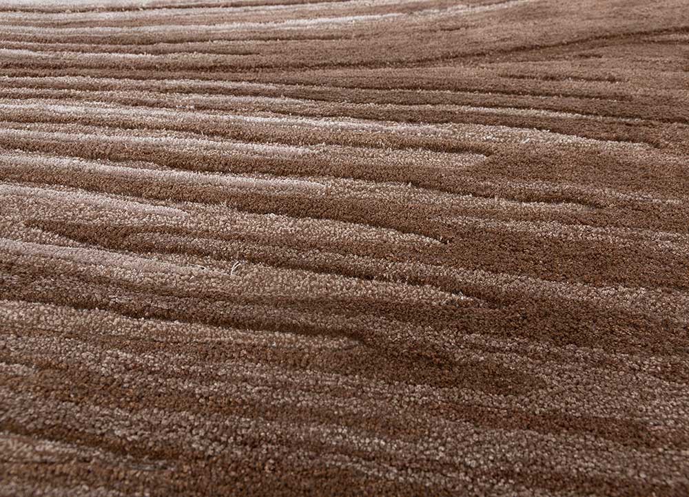 lucid beige and brown wool and viscose hand tufted Rug - CloseUp