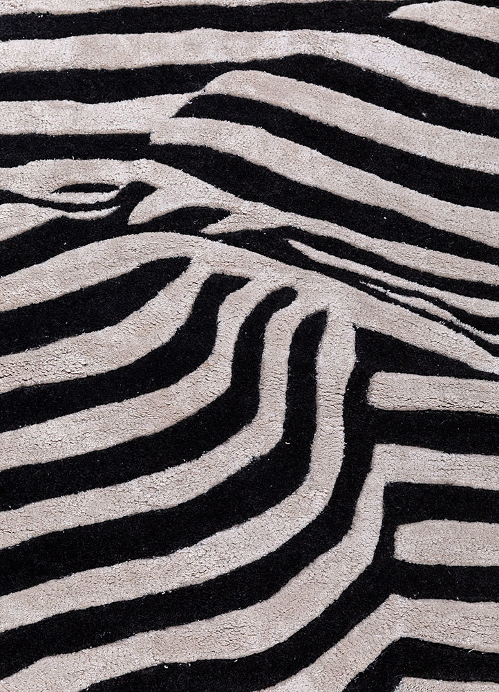 adrift grey and black wool and viscose hand tufted Rug - CloseUp