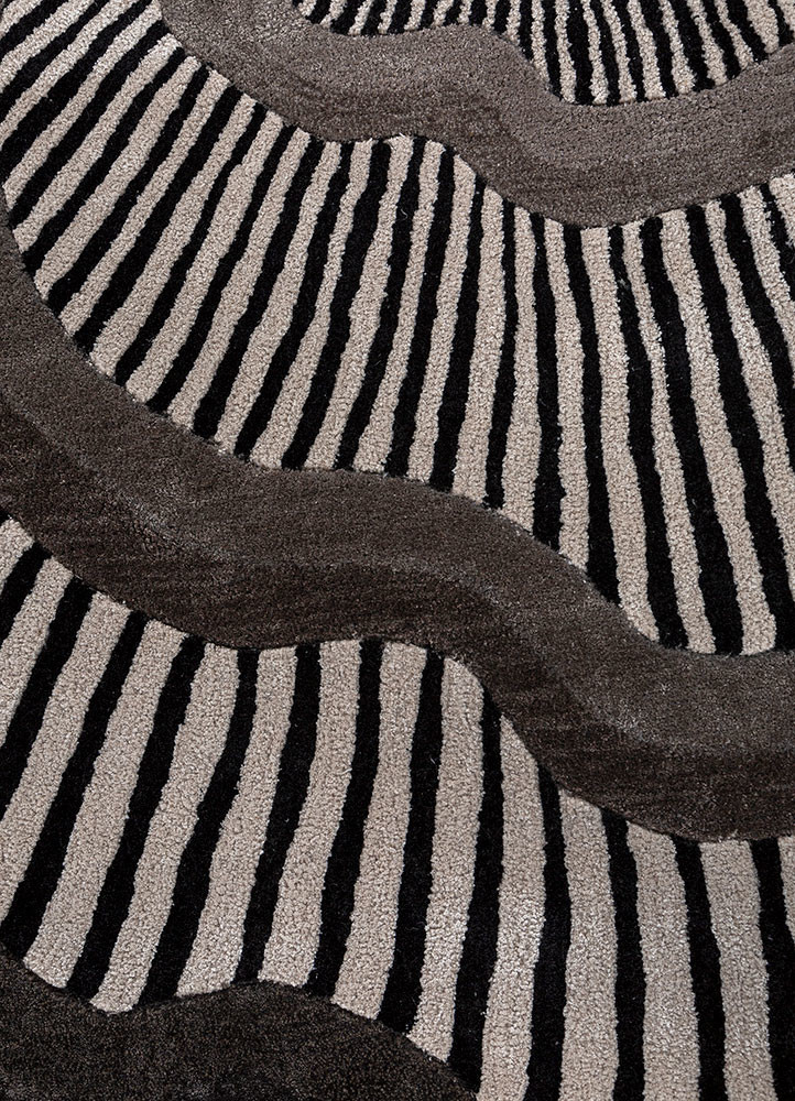 adrift grey and black wool and viscose hand tufted Rug - CloseUp