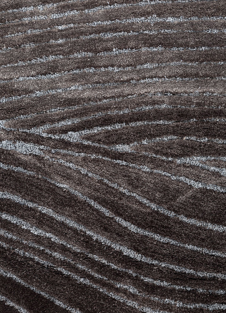 infini grey and black viscose hand tufted Rug - CloseUp