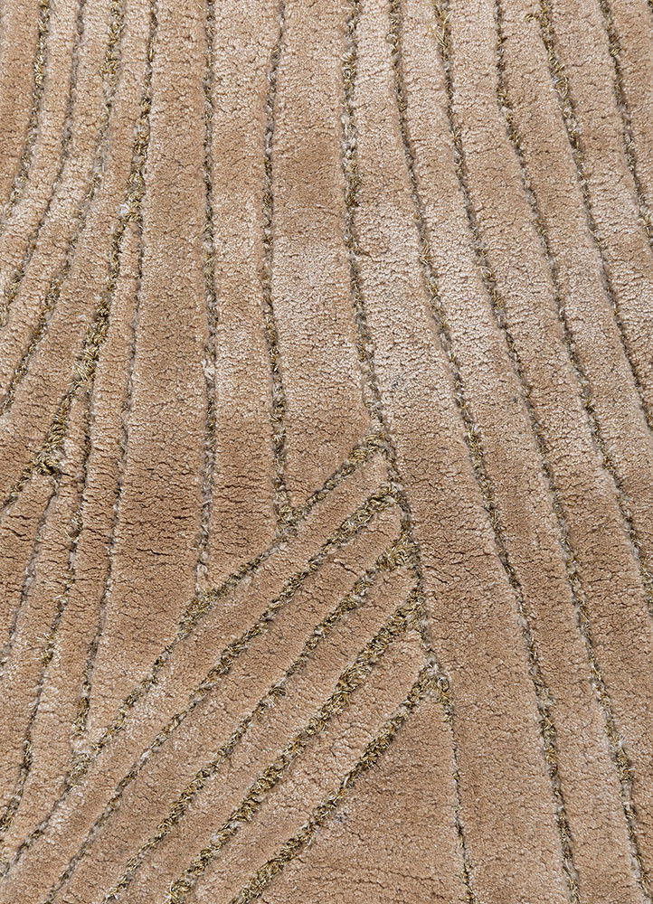 infini gold viscose hand tufted Rug - CloseUp