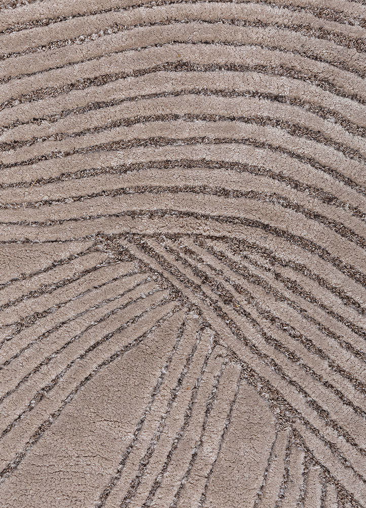 infini ivory viscose hand tufted Rug - CloseUp