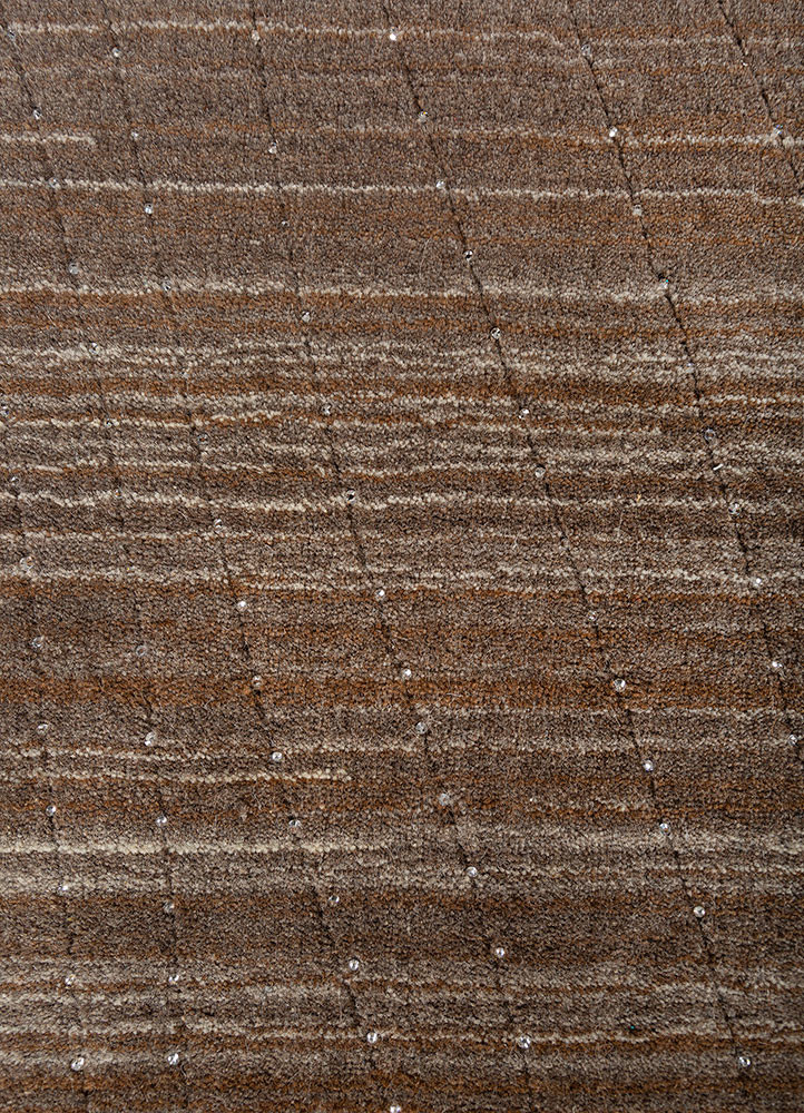 forme beige and brown wool hand loom Rug - CloseUp forme beige and brown wool hand loom Rug - CloseUp