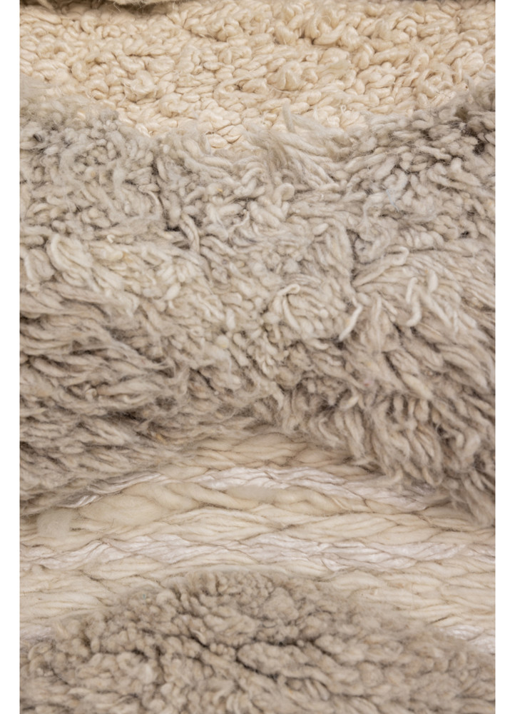 wall installation ivory wool and bamboo silk hand knotted WALL ART & TAPESTRY - CloseUp wall installation ivory wool and bamboo silk hand knotted WALL ART & TAPESTRY - CloseUp
