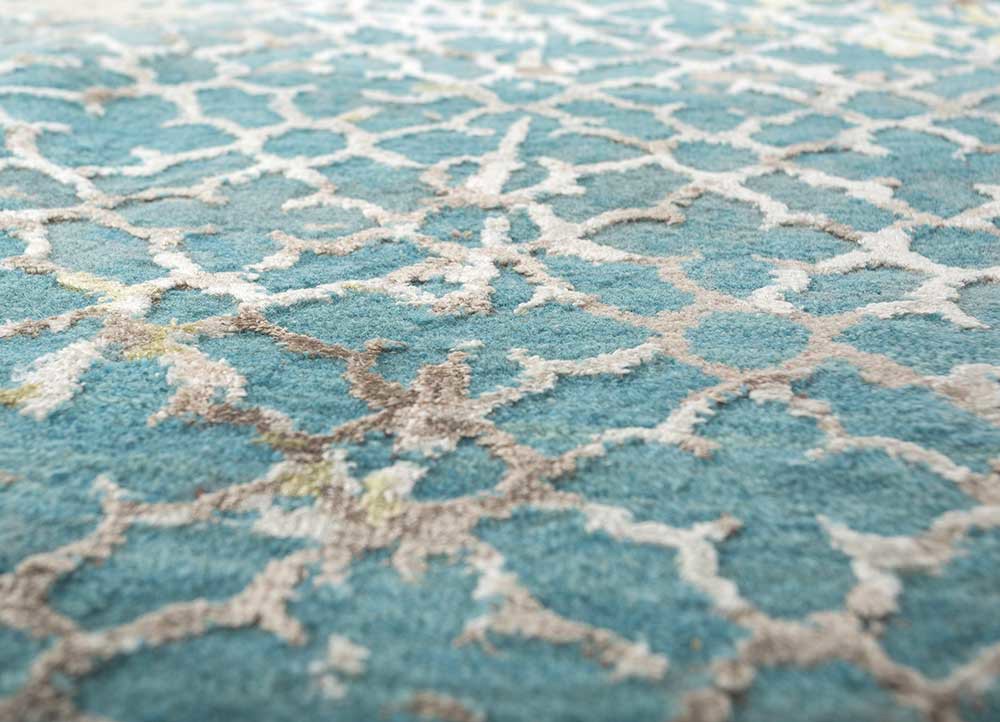 tattvam blue wool and bamboo silk hand knotted Rug - CloseUp