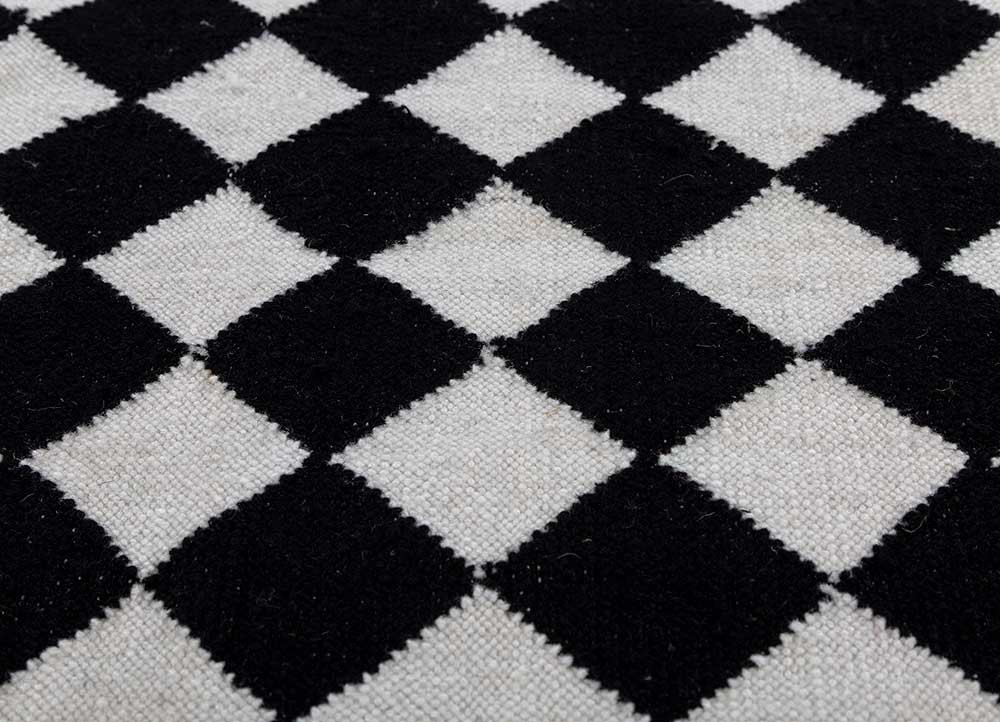 alhambra grey and black wool flat weaves Rug - CloseUp