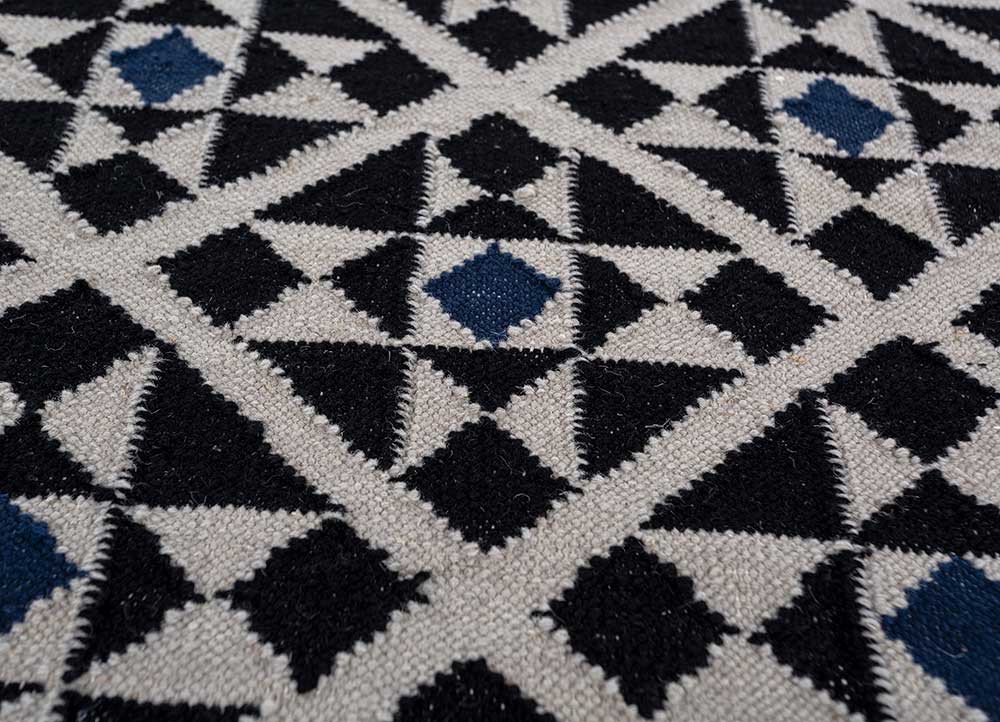 alhambra grey and black wool flat weaves Rug - CloseUp