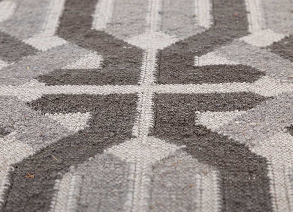 alhambra grey and black wool flat weaves Rug - CloseUp