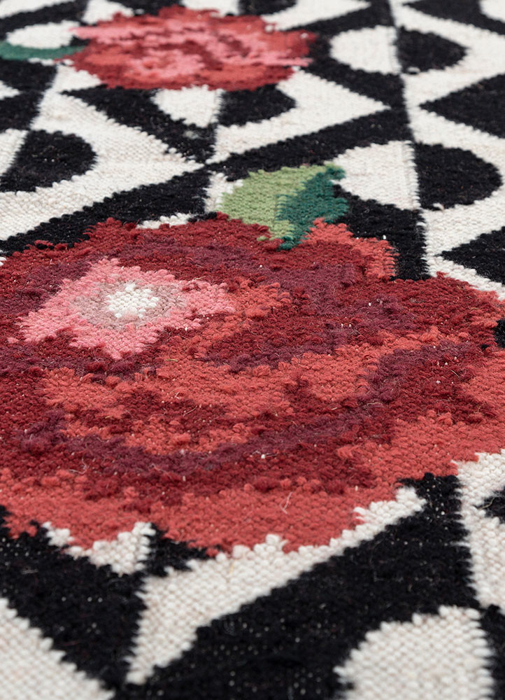 alhambra grey and black wool flat weaves Rug - CloseUp alhambra grey and black wool flat weaves Rug - CloseUp