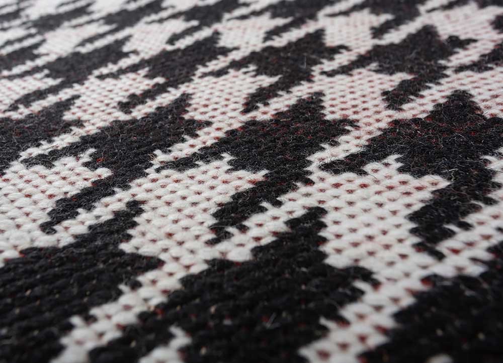 alhambra grey and black wool and viscose flat weaves Rug - CloseUp alhambra grey and black wool and viscose flat weaves Rug - CloseUp