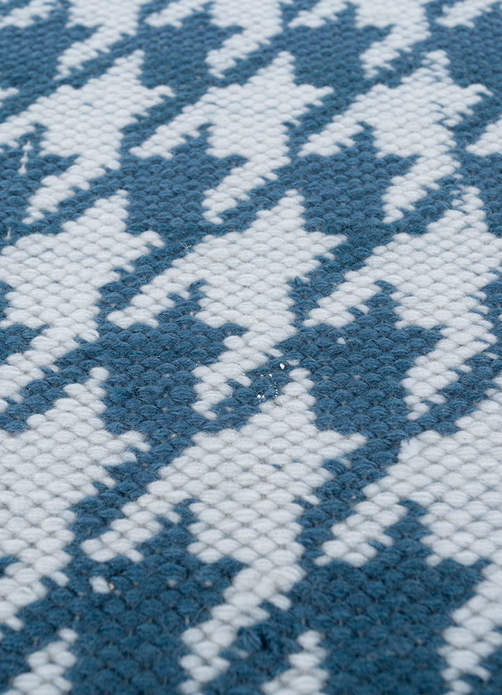 alhambra blue wool flat weaves Rug - CloseUp