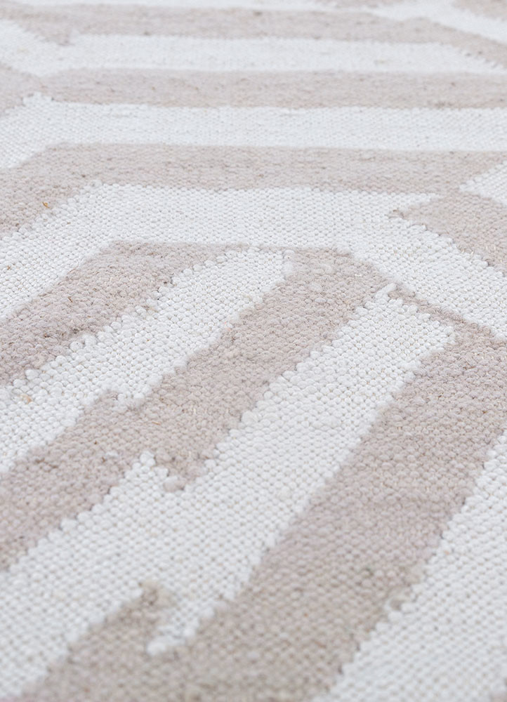 alhambra beige and brown wool and viscose flat weaves Rug - CloseUp