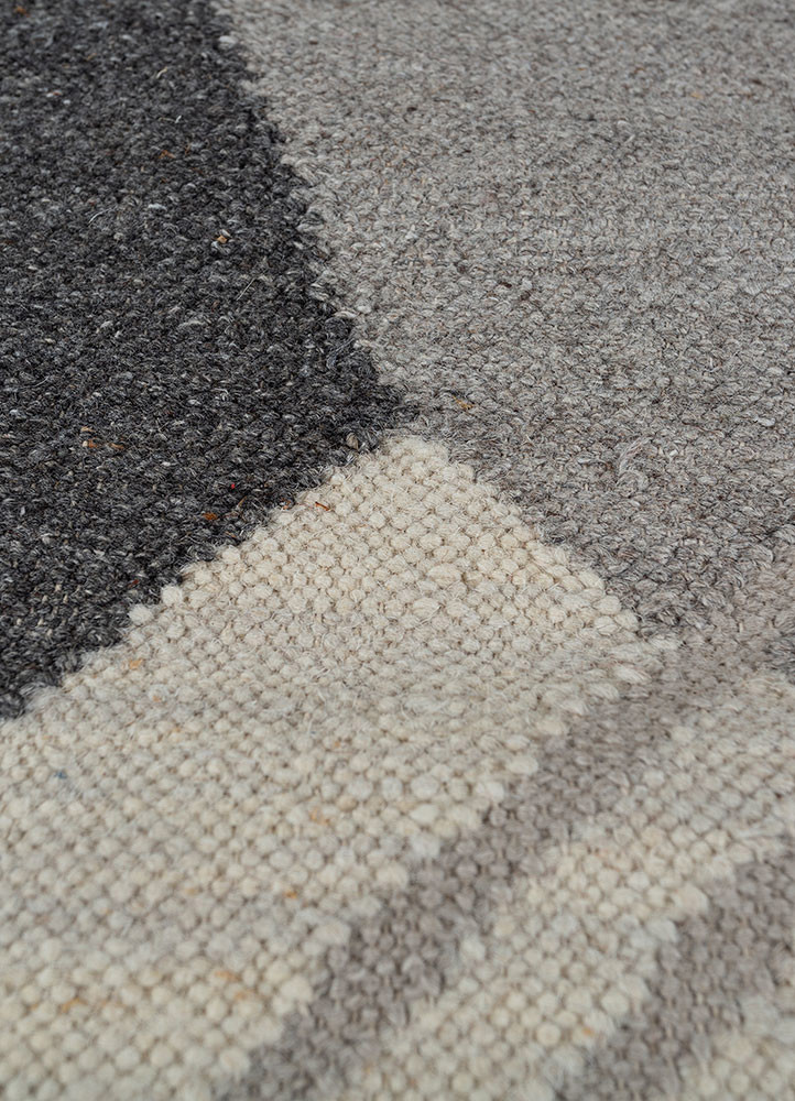 checkers grey and black wool and viscose flat weaves Rug - CloseUp