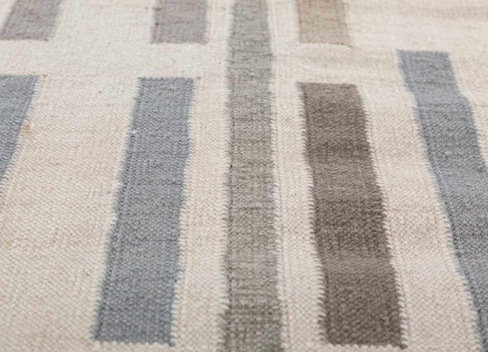 checkers ivory wool and viscose flat weaves Rug - CloseUp