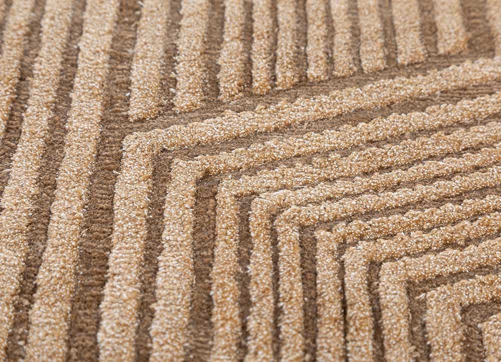 aprezo beige and brown acrylic hand knotted Rug - CloseUp