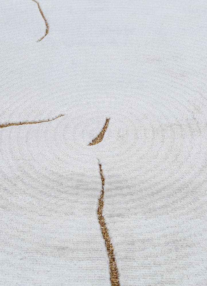 azalea ivory bamboo silk and zari hand knotted Rug - CloseUp azalea ivory bamboo silk and zari hand knotted Rug - CloseUp