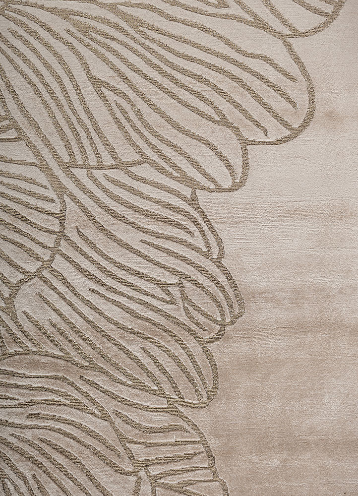 azalea ivory bamboo silk and zari hand knotted Rug - CloseUp azalea ivory bamboo silk and zari hand knotted Rug - CloseUp