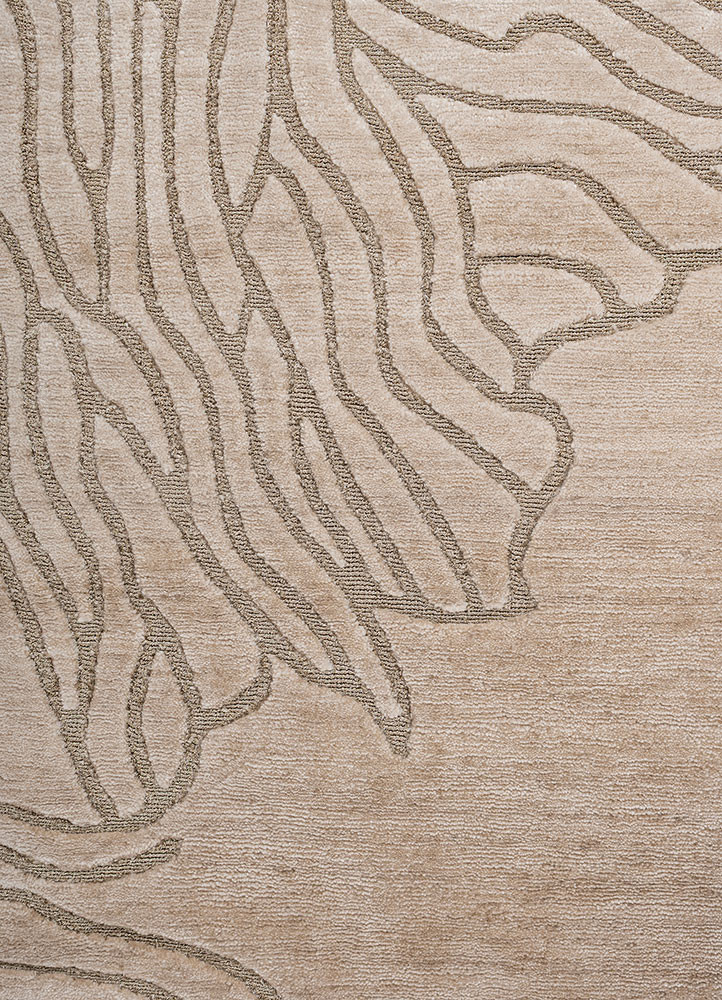 azalea ivory tencil and zari hand knotted Rug - CloseUp azalea ivory tencil and zari hand knotted Rug - CloseUp