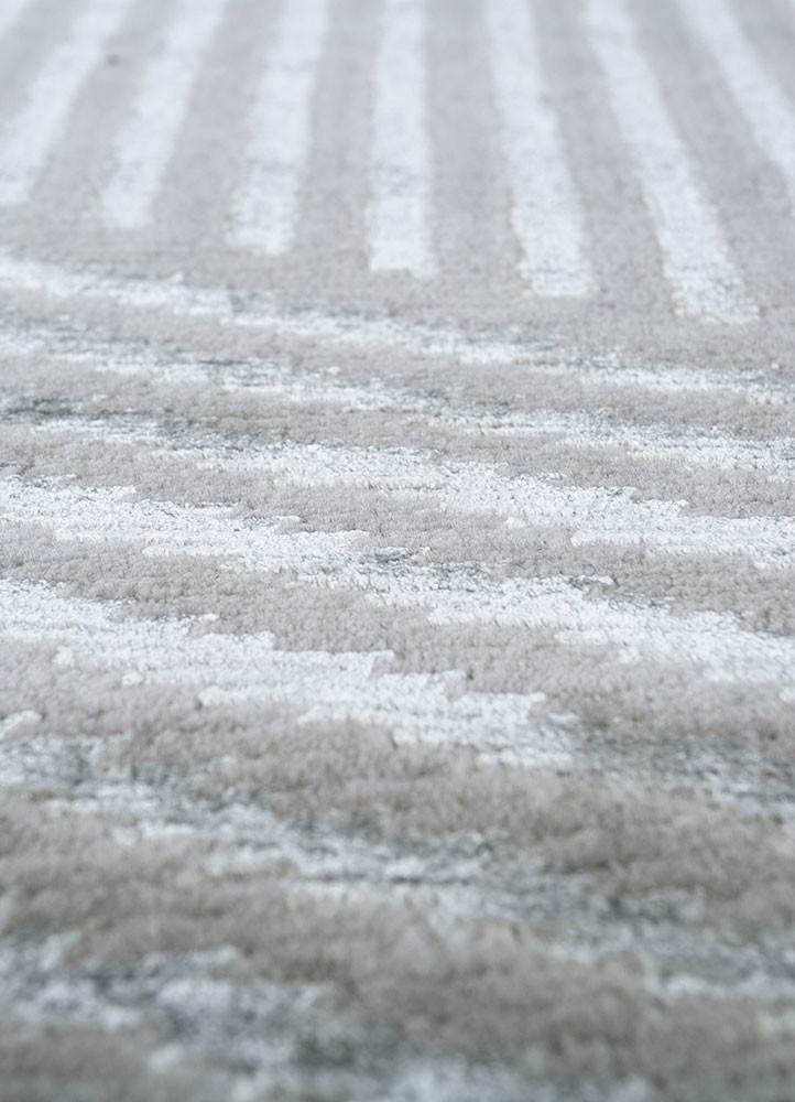 clan grey and black wool and bamboo silk hand knotted Rug - CloseUp clan grey and black wool and bamboo silk hand knotted Rug - CloseUp