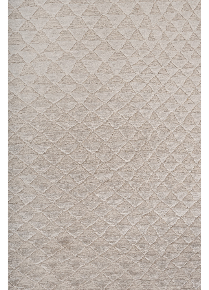 aprezo ivory wool and bamboo silk hand knotted Rug - CloseUp