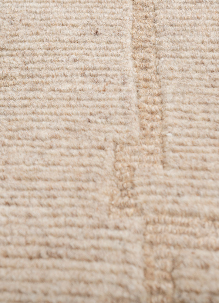 manifest beige and brown wool hand knotted Rug - CloseUp