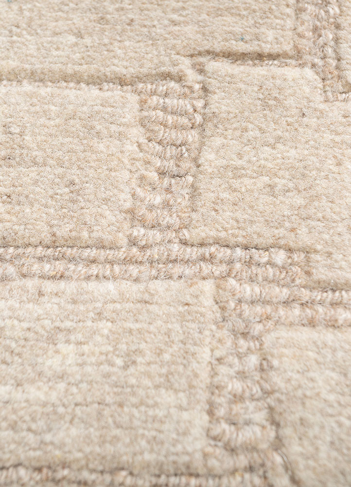 manifest ivory wool hand knotted Rug - CloseUp manifest ivory wool hand knotted Rug - CloseUp