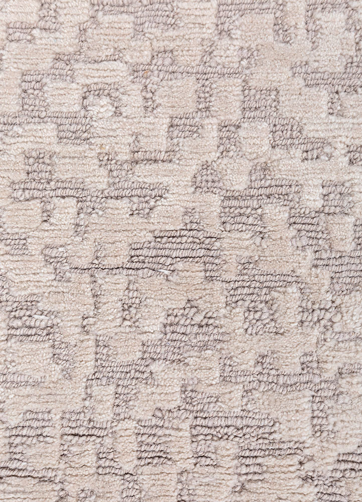 aprezo ivory wool hand knotted Rug - CloseUp