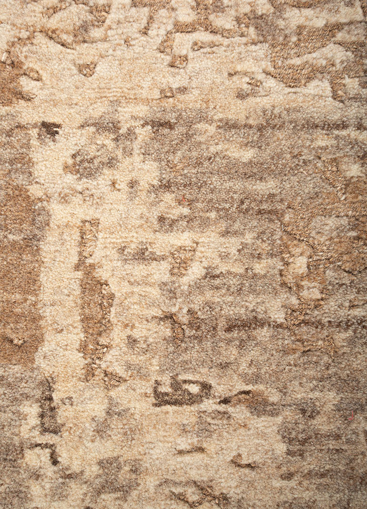 uvenuti beige and brown wool hand knotted Rug - CloseUp