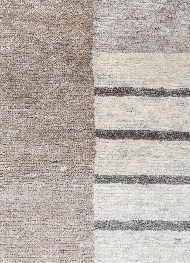 blythe grey and black wool hand knotted Rug - CloseUp