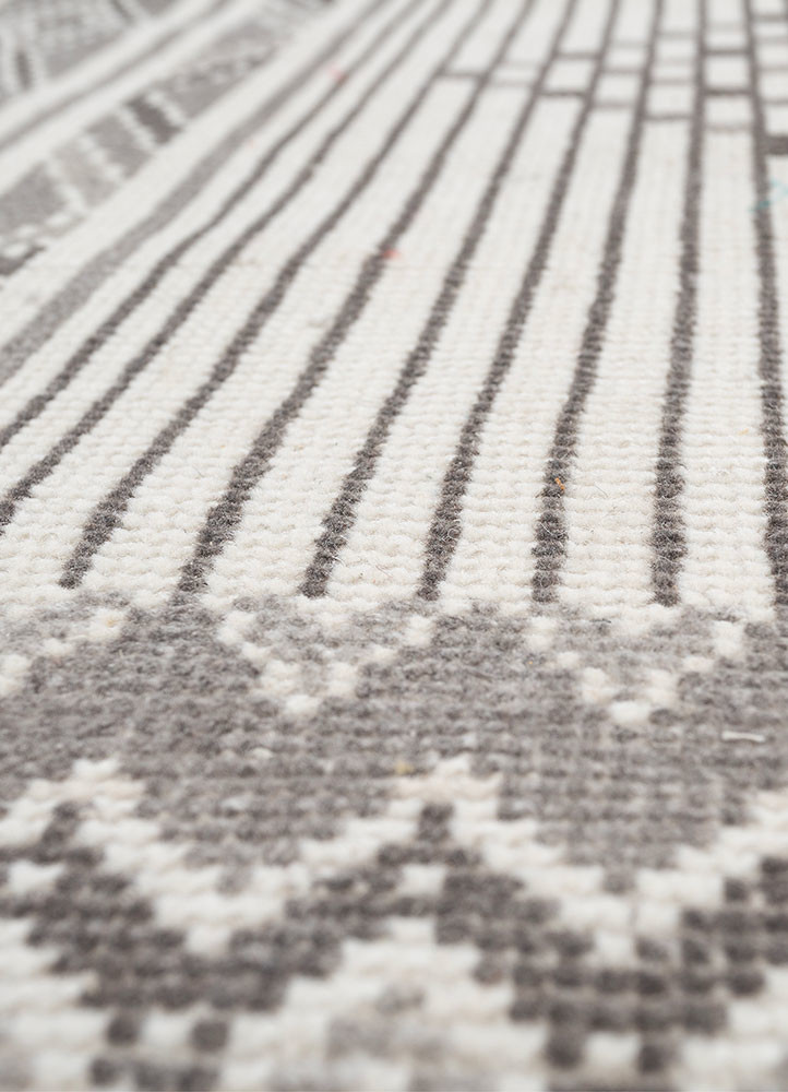 thyme ivory polyester hand knotted Rug - CloseUp thyme ivory polyester hand knotted Rug - CloseUp