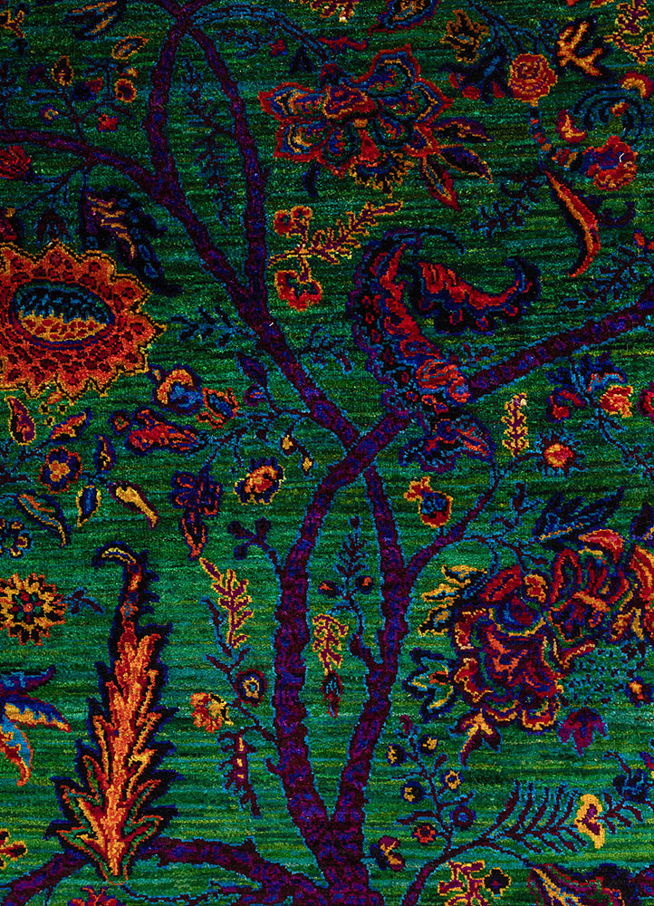 aprezo green silk hand knotted Rug - CloseUp