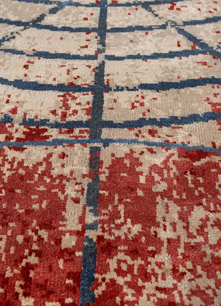 aprezo ivory silk hand knotted Rug - CloseUp