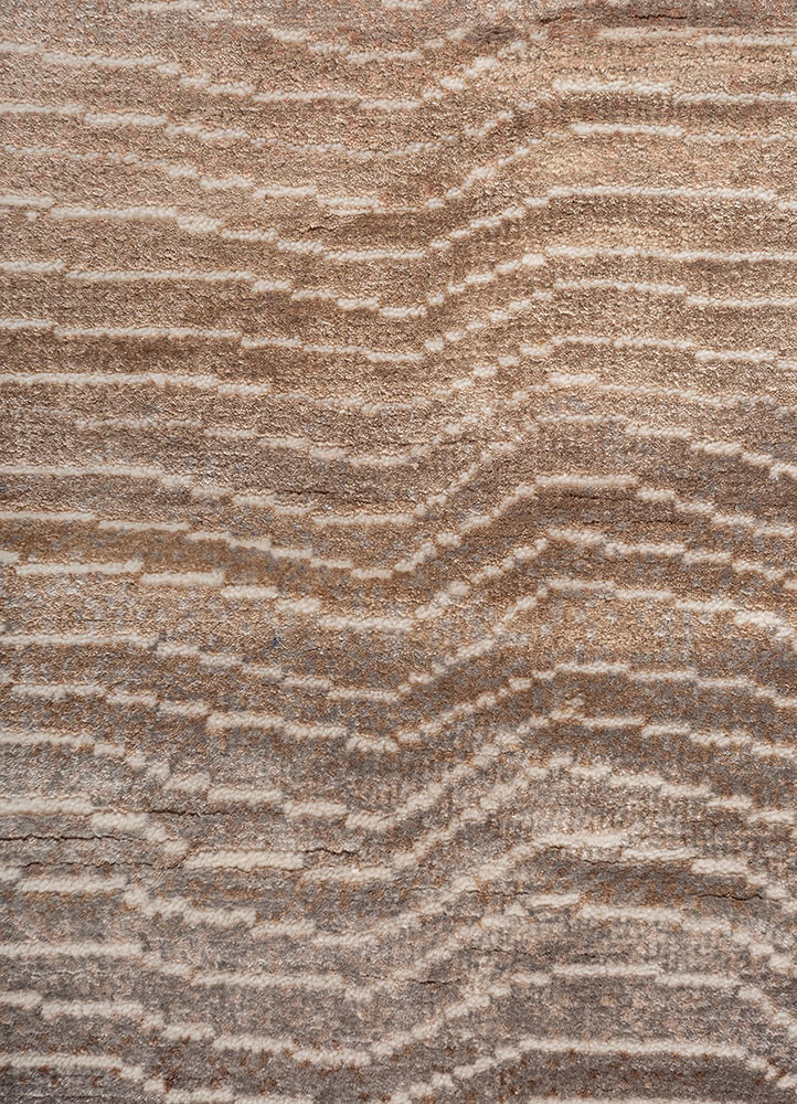 zuri ivory wool and bamboo silk hand knotted Rug - CloseUp