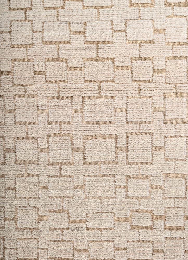 aprezo gold wool hand knotted Rug - CloseUp