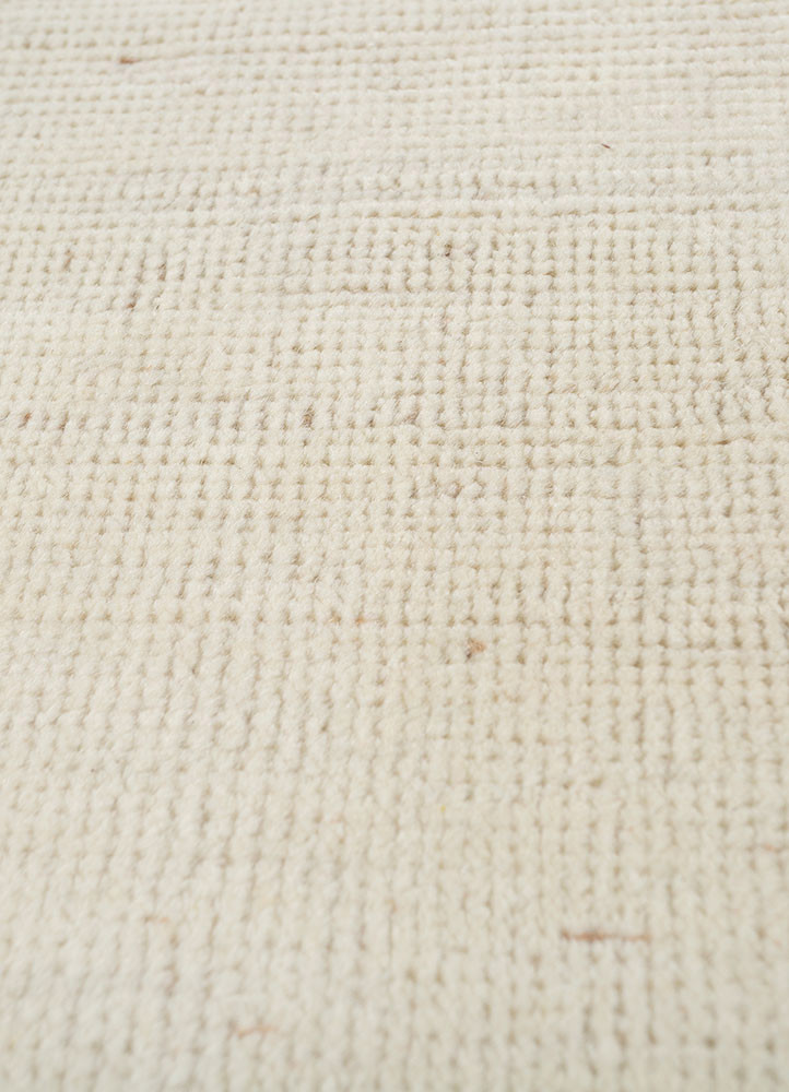 manifest ivory wool hand knotted Rug - CloseUp manifest ivory wool hand knotted Rug - CloseUp