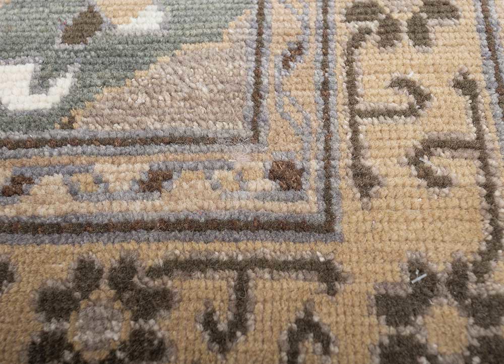 erbe beige and brown wool hand knotted Rug - CloseUp erbe beige and brown wool hand knotted Rug - CloseUp