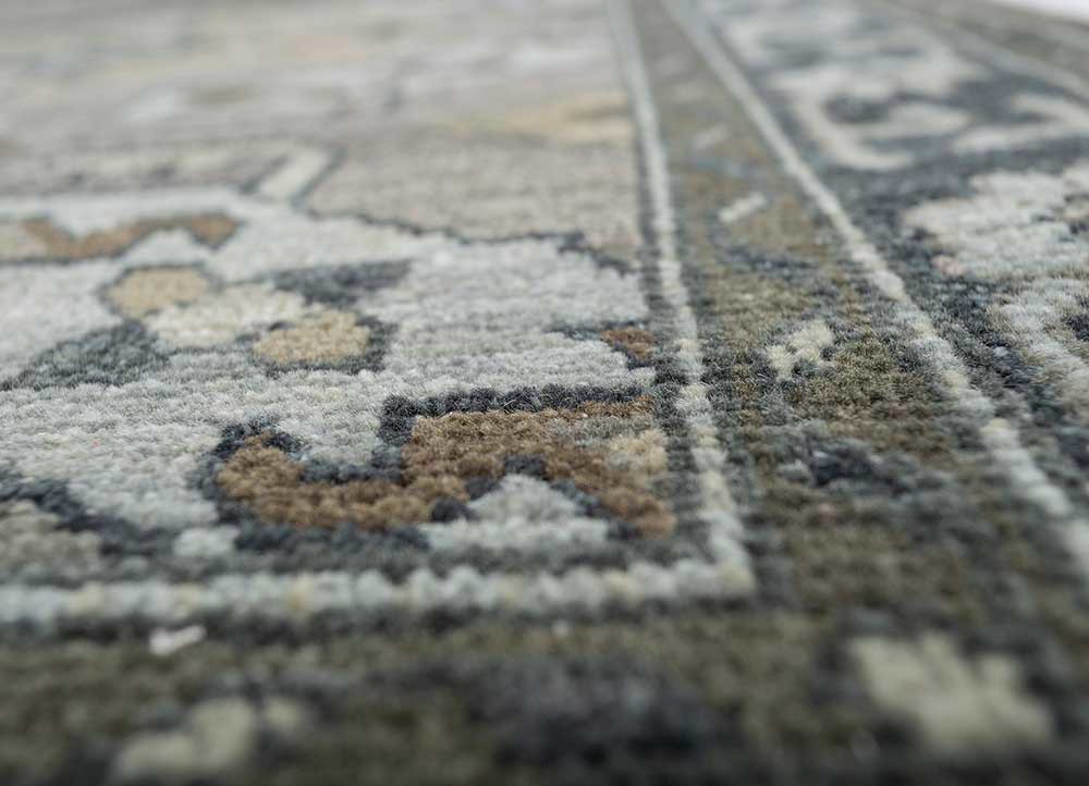erbe green wool hand knotted Rug - CloseUp