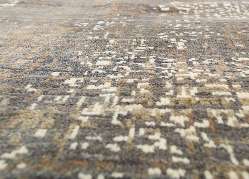 uvenuti grey and black wool hand knotted Rug - CloseUp